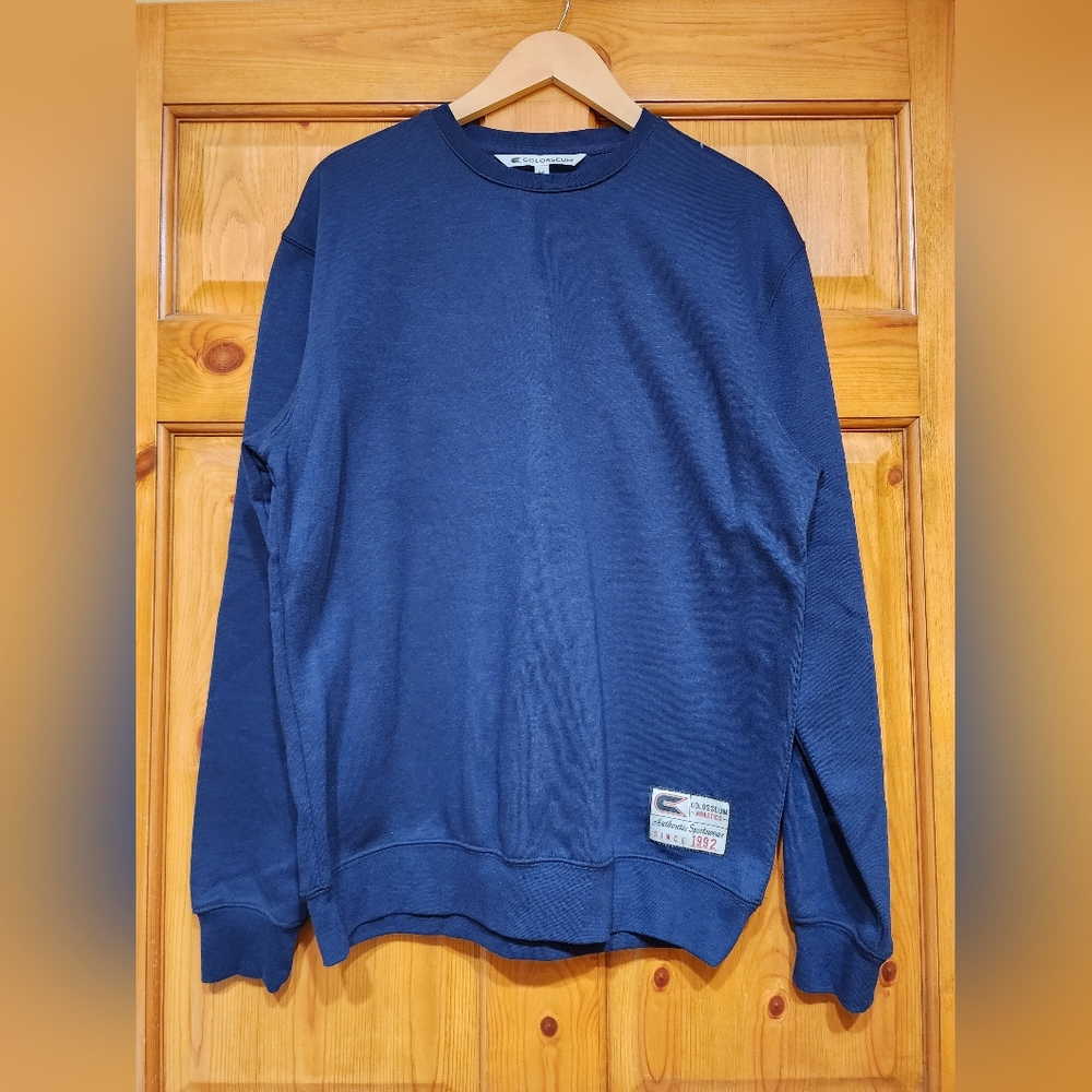 Men's Colosseum Sweatshirt, Medium